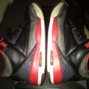 Air Jordan 3 Bright Crimson Size 10